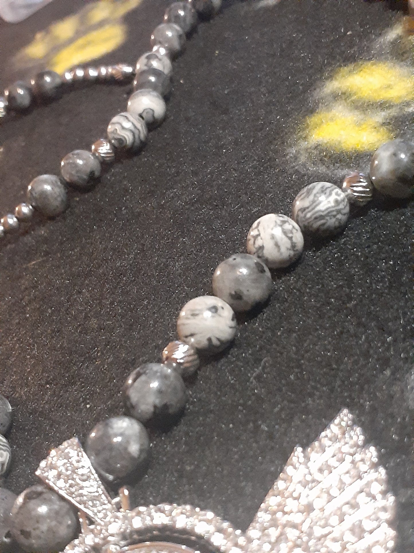 Round Wing Double Bezel Full Natural Stone Necklace 12in