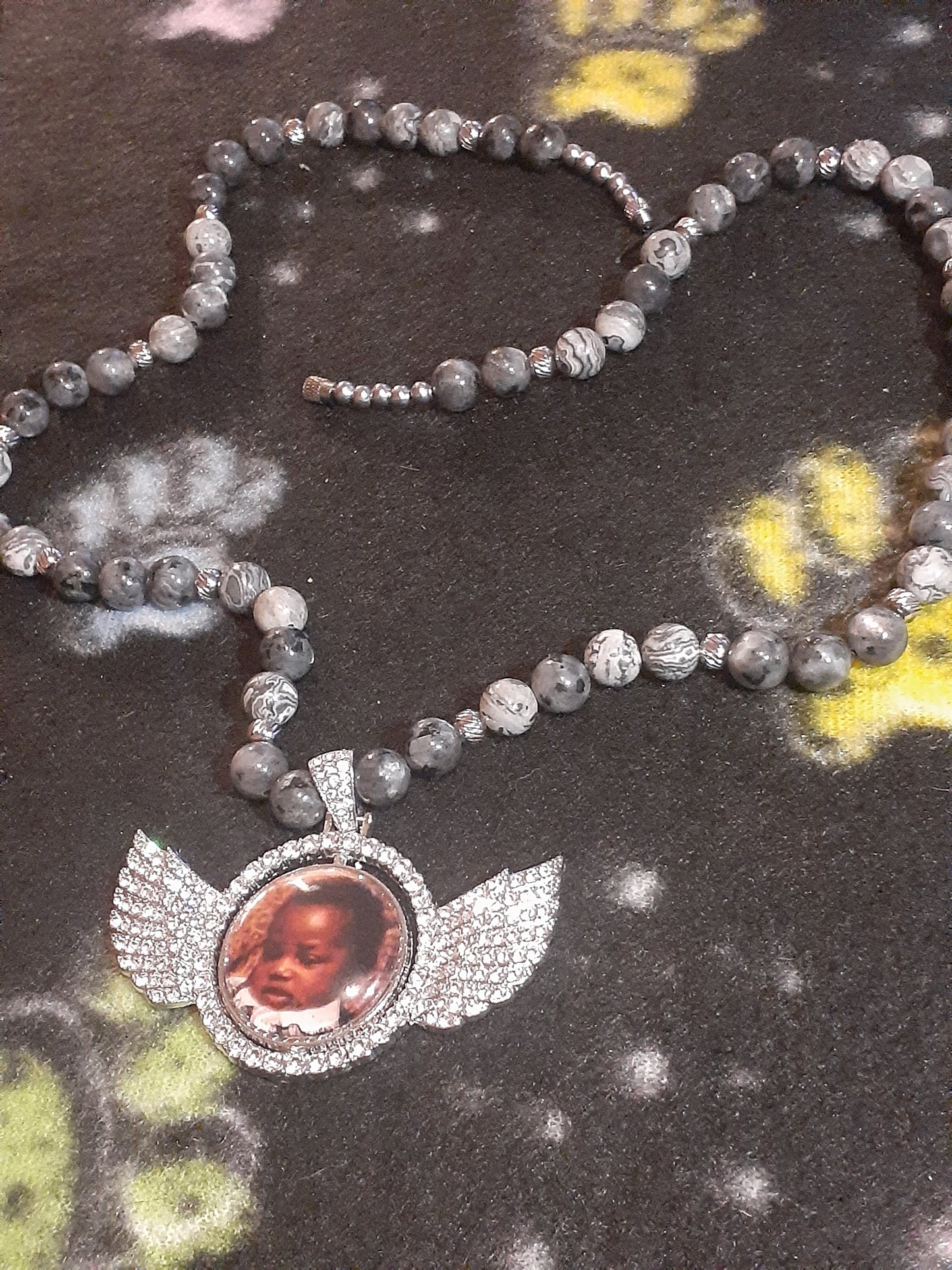Round Wing Double Bezel Full Natural Stone Necklace 12in