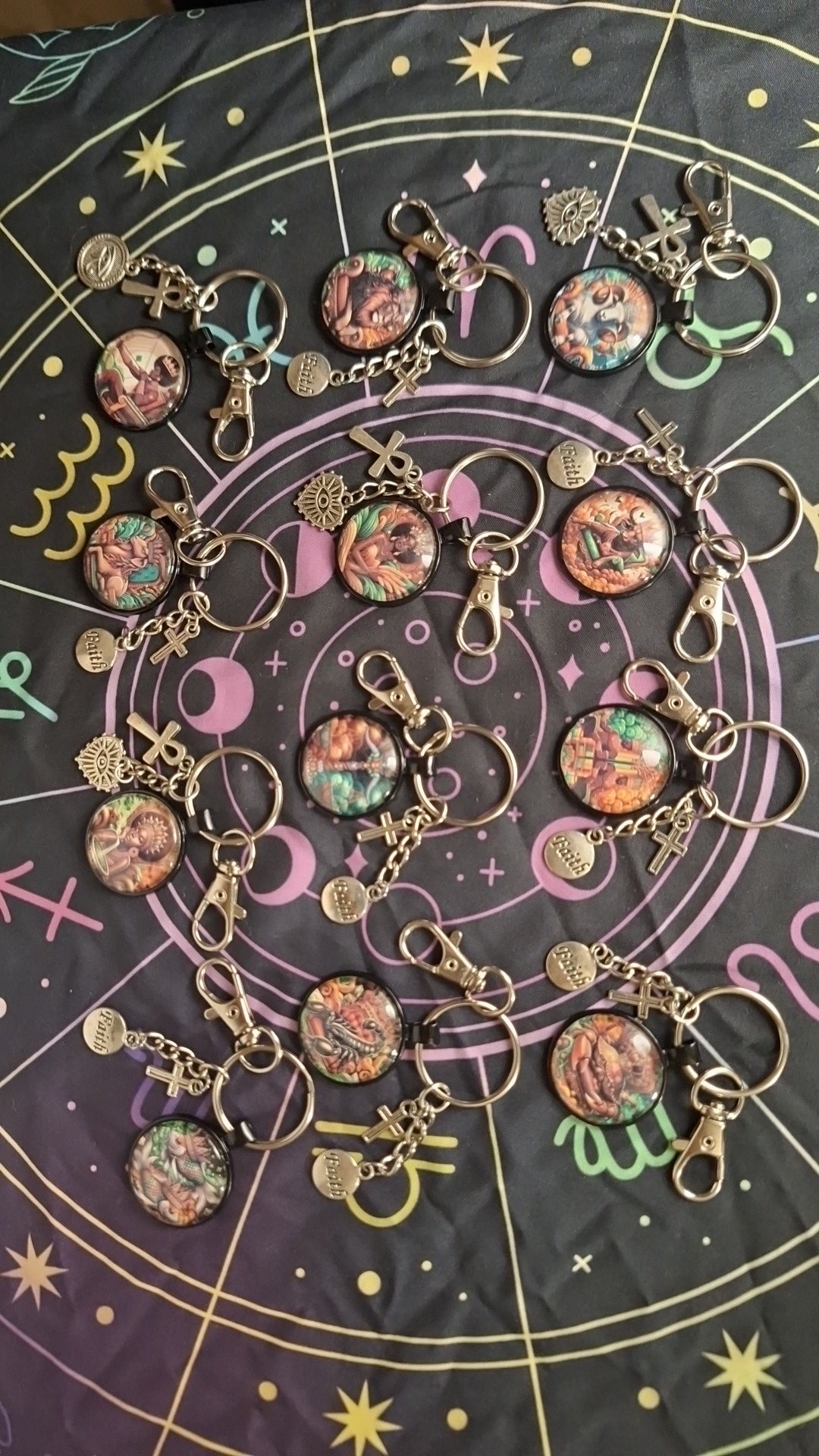 Scorpio Brown Green Bezel Keychain