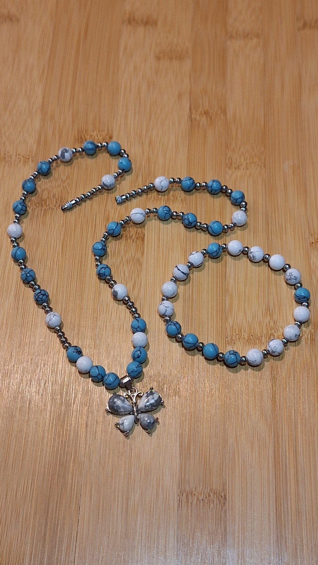 Howlite Butterfly Turquoise 2Pc Set With Matching Stretch Bracelet