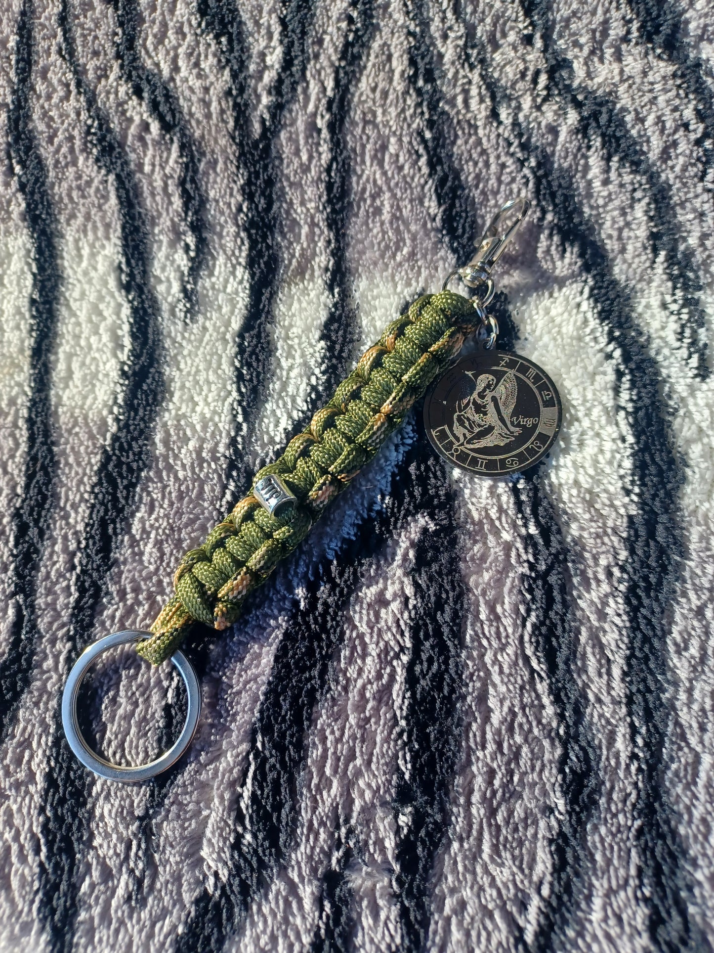 Paracord Keychain Olive Virgo