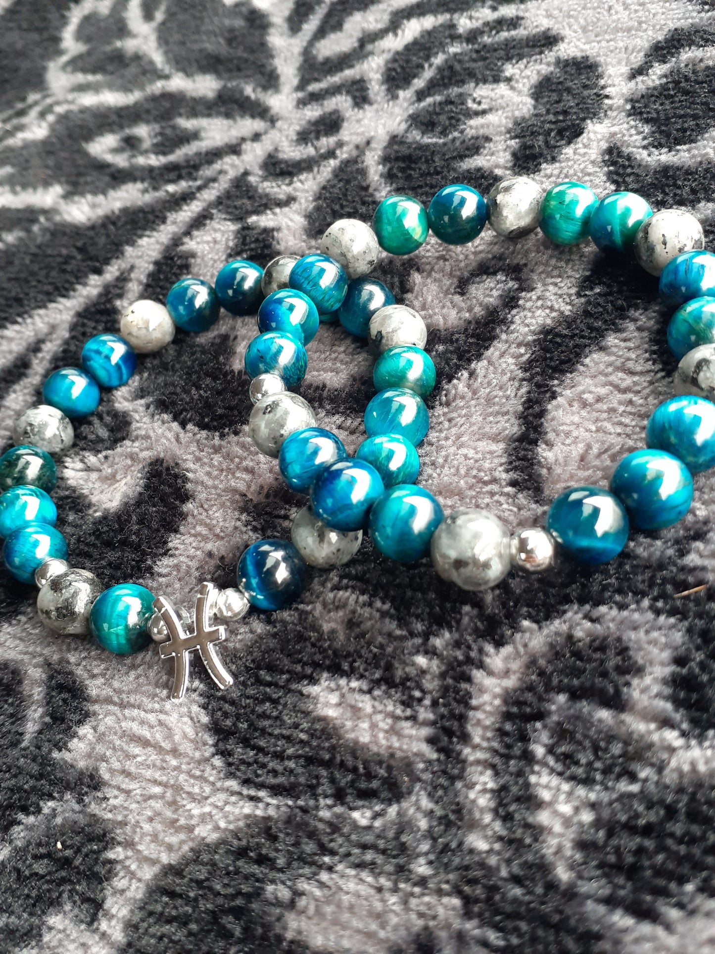 Aquamarine Pisces Stretch Bracelet Set