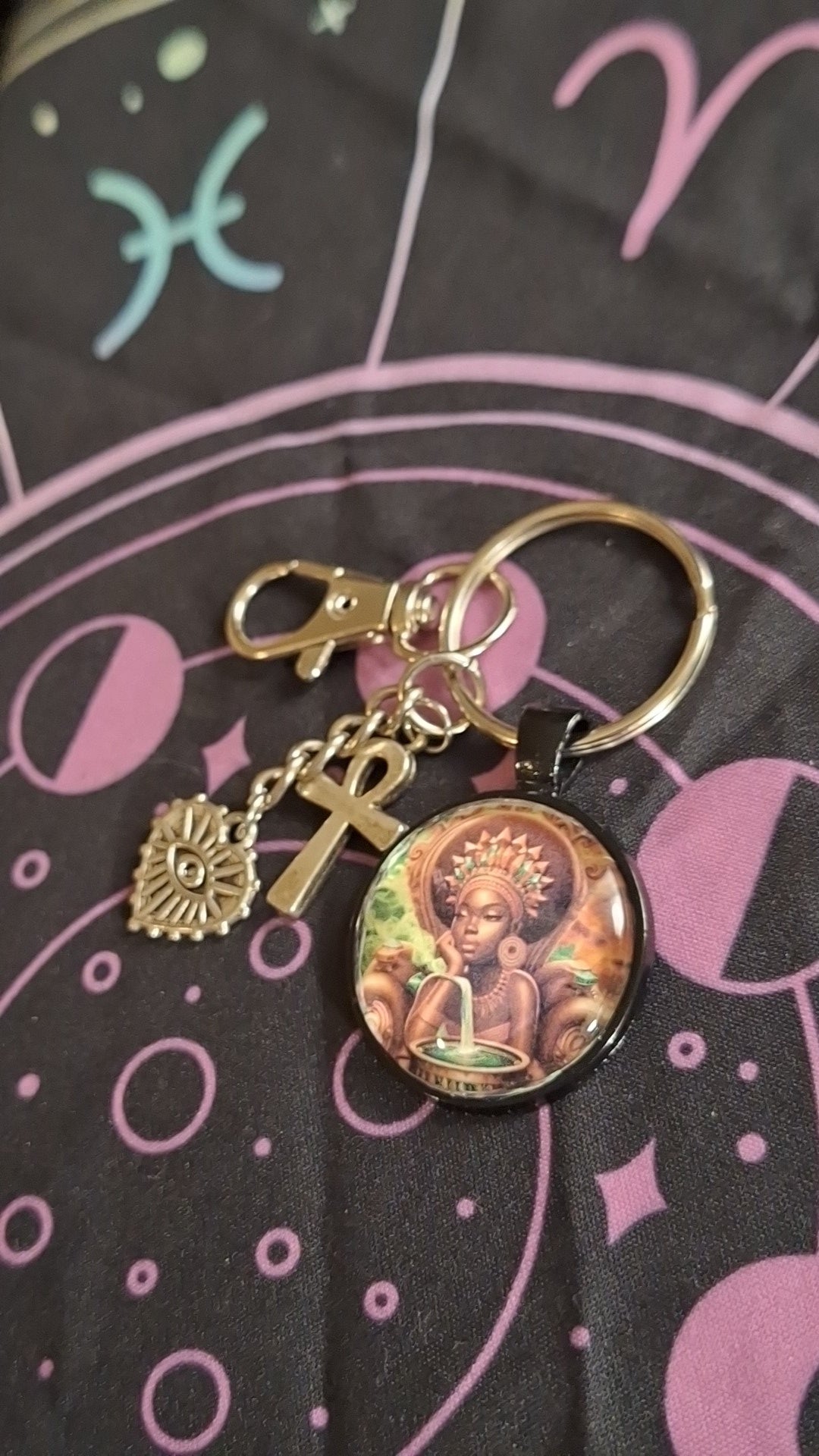 Aquarius Brown Green Bezel Keychain