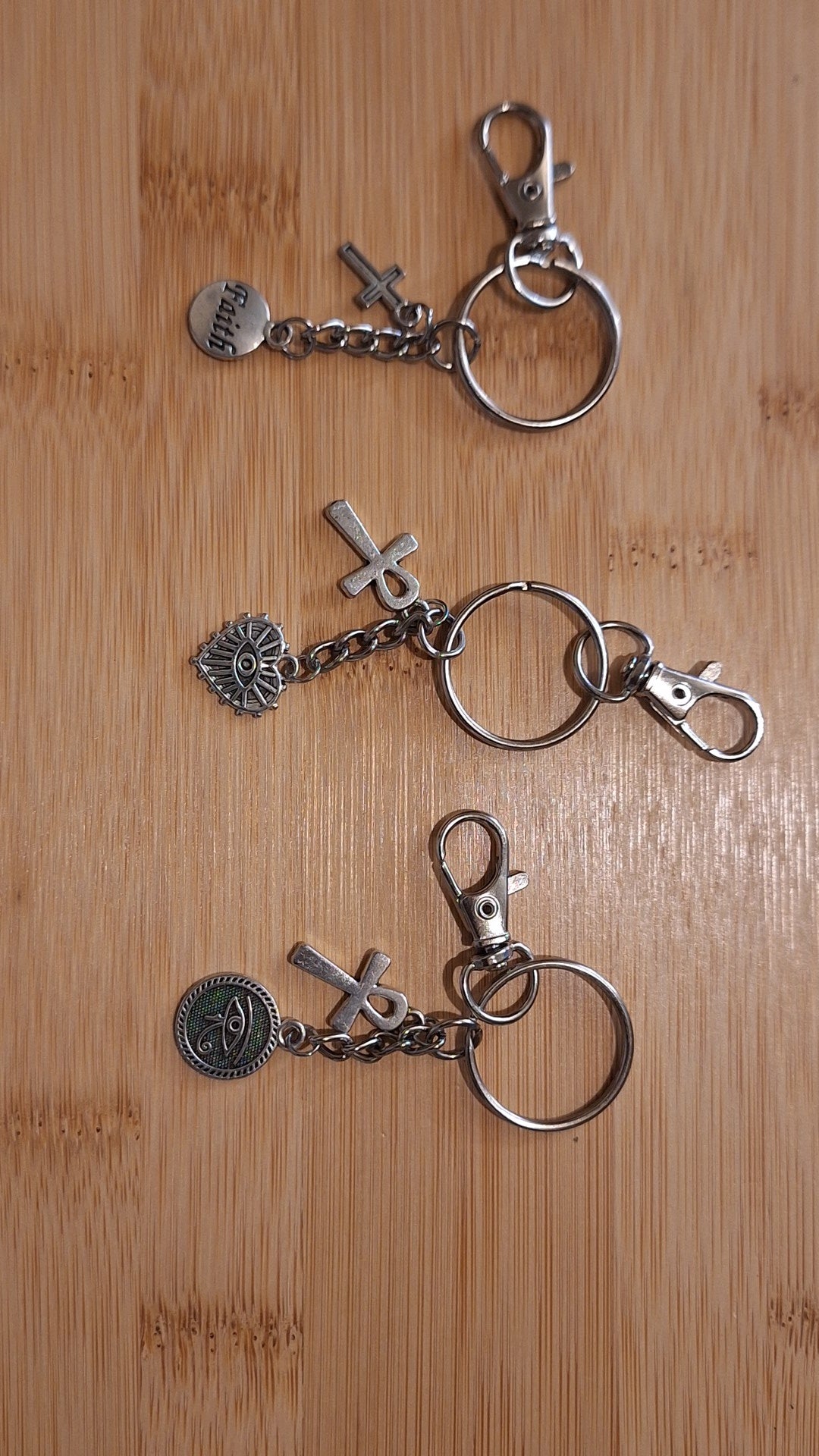 Pisces Brown Green Bezel Keychain