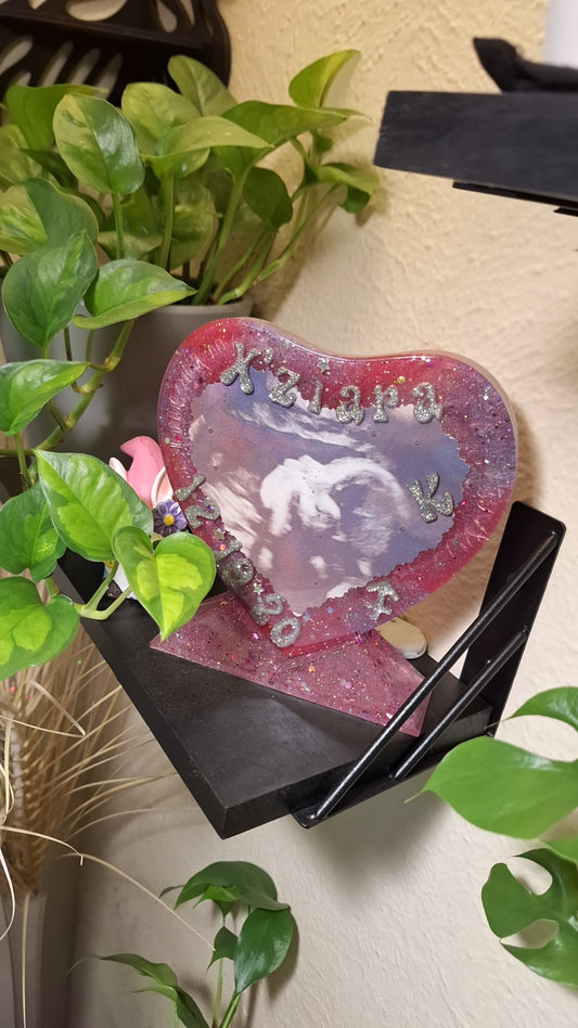 Lit Heart Frame, X'ziara