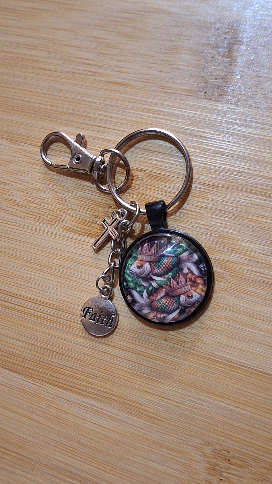 Pisces Brown Green Bezel Keychain