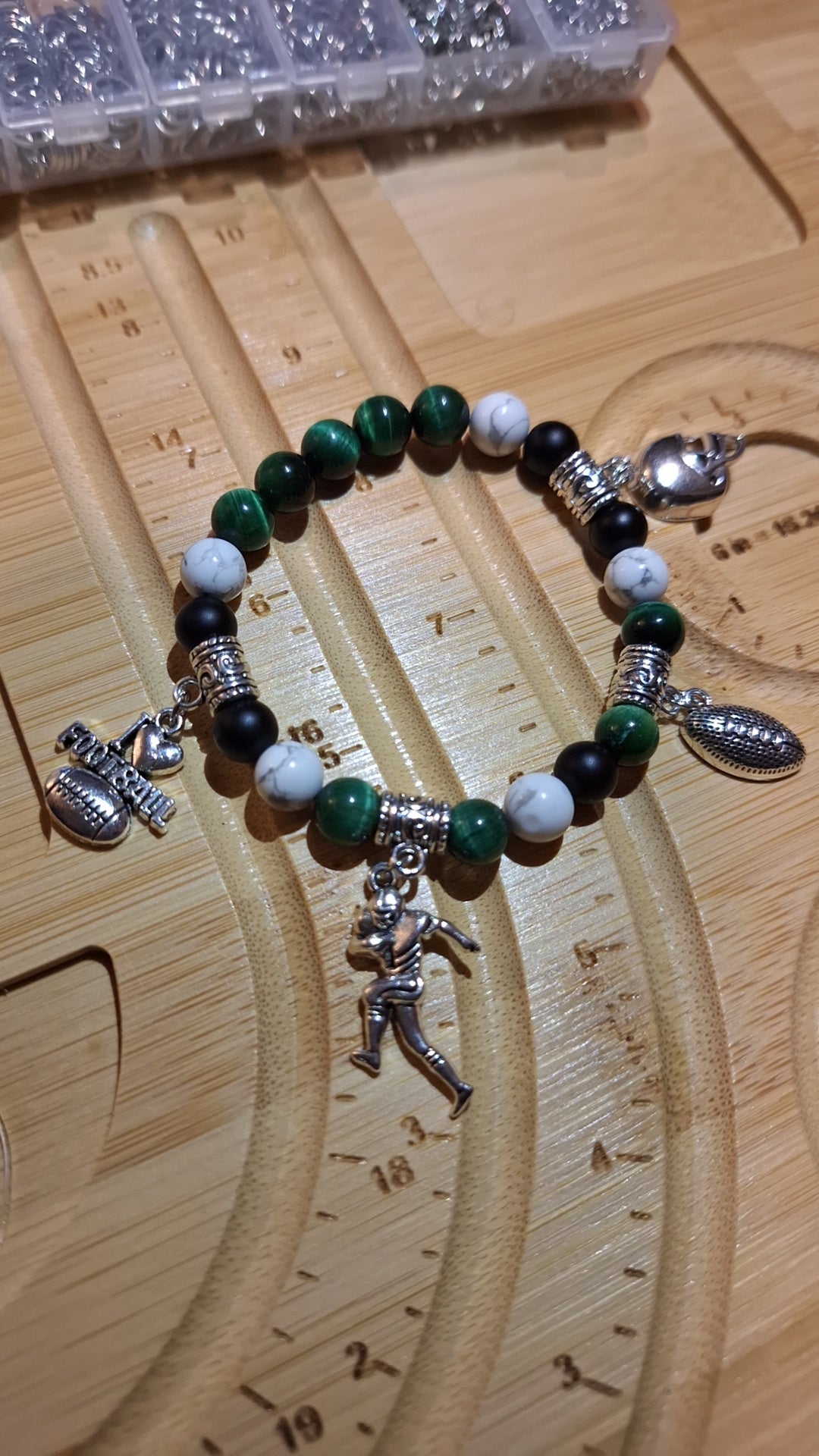 Eagles 4Charm Stretch Bracelet and Keybead Set, 2pc