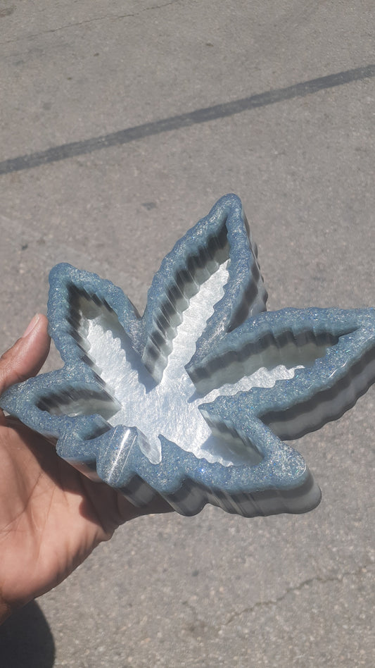 Large Maple Leaf Ashtray Three Tone Blue / Black