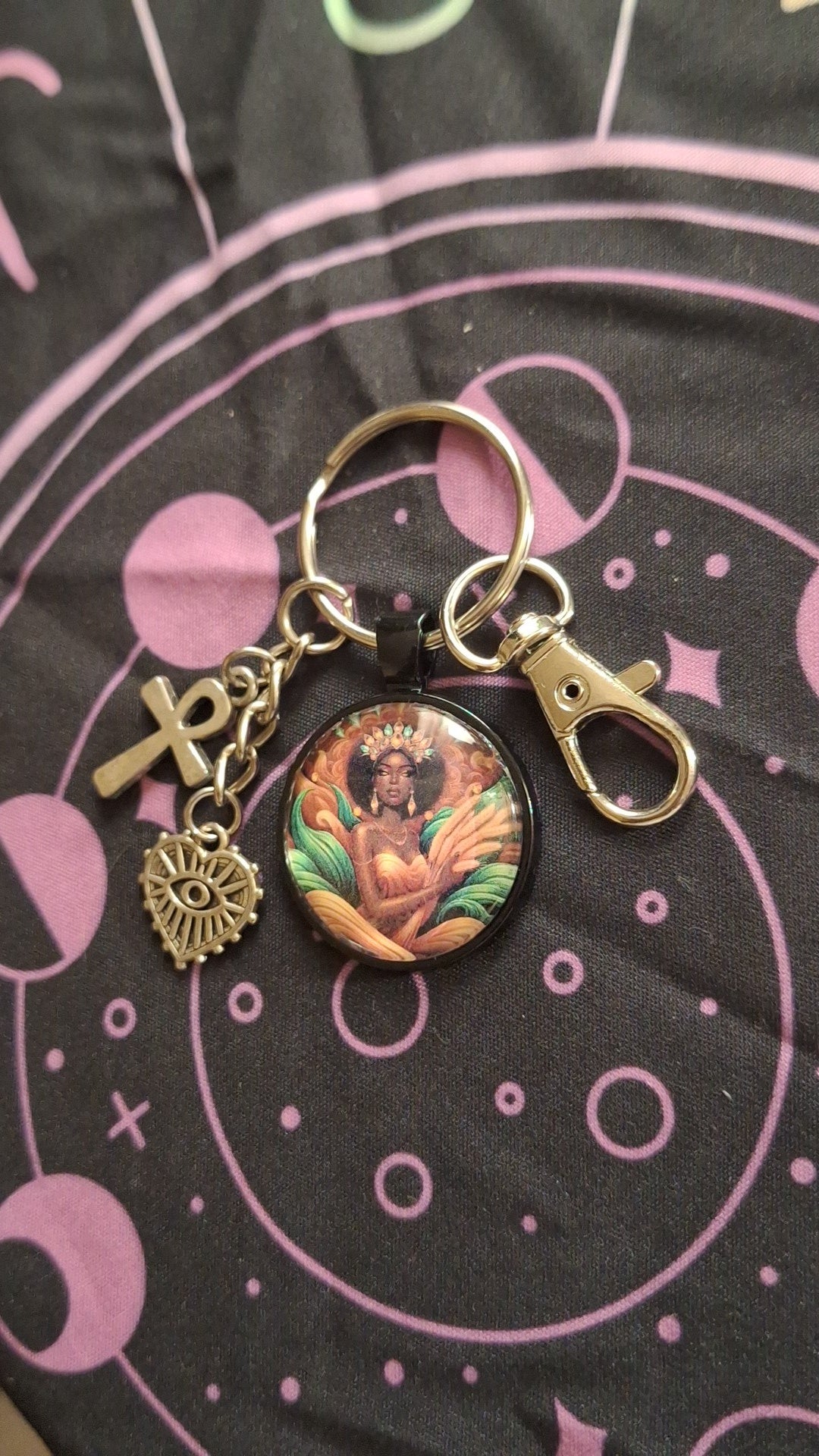 Virgo Brown Green Bezel Keychain